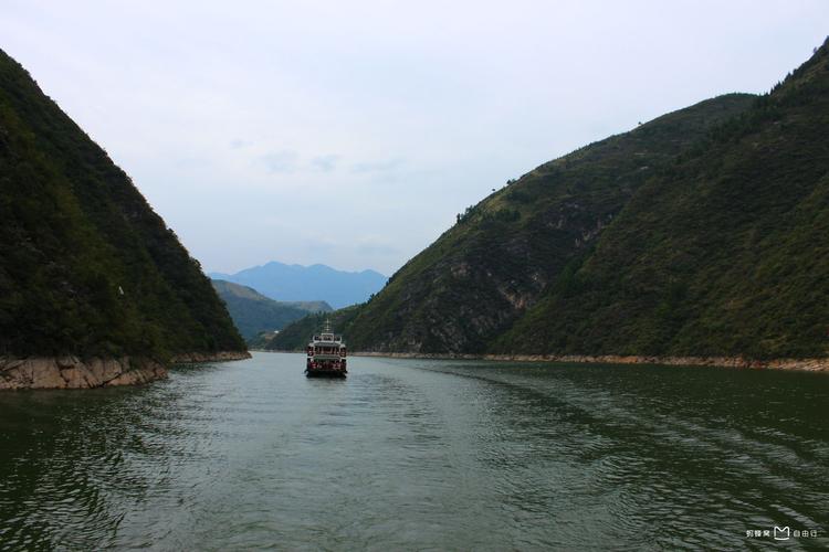 p>小三峽,即小三峽旅游風(fēng)景區(qū),1991年,被評(píng)為" a target="_blank"