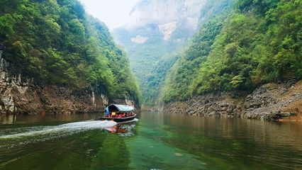 小三峽和小小三峽.飄著小雨,時雨時停,霧里觀景,不過又是一種別樣的畫面