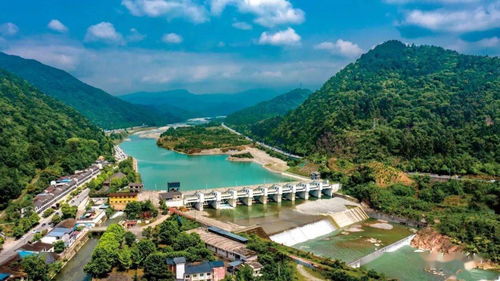 13600㎡的震撼 像彭州這場建筑幕墻燈光秀,愛ta就把520打在公屏上 撒狗糧,贏大獎