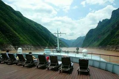 2018年包船3產品1,長江傳說,金佛山+重慶+長江三峽涉外五星游輪臥動6日游