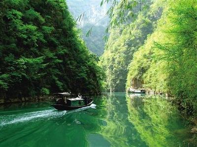 《美國維多利亞系列豪華游輪》重慶出發至宜昌4天3夜長江三峽豪華游輪休閑度假游(乘豪華游輪賞三峽美景享重慶美食)