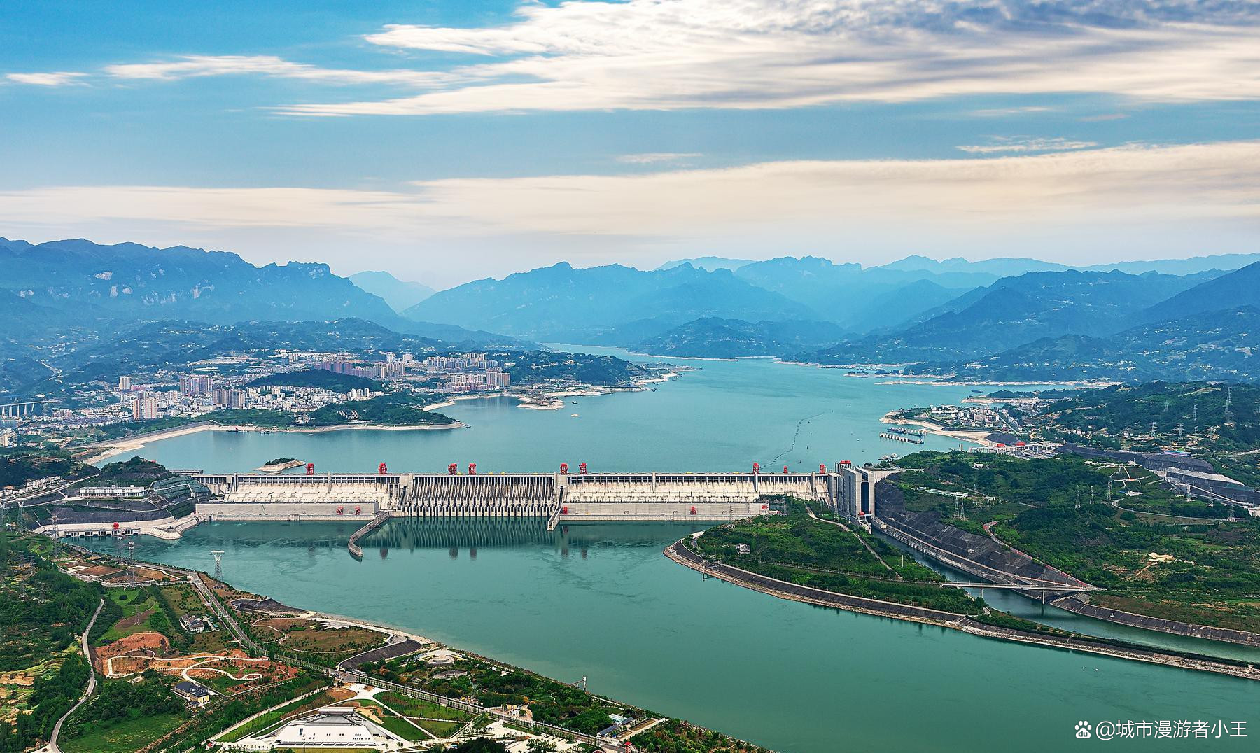 宜昌市三峽大瀑布景區與三峽大壩旅游景區,哪個更吸引你? 宜