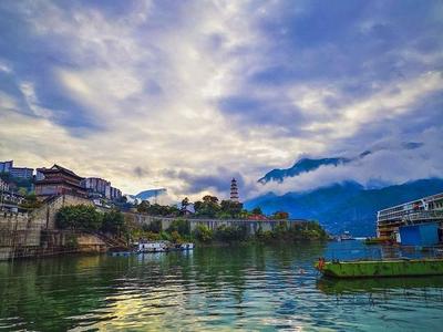 游長江三峽,坐黃金號郵輪是最佳的選擇