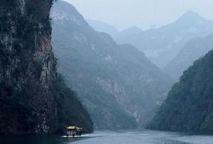 5月青島去三峽旅游團 宜昌三峽大壩 船游三峽 神農架 官門山 天生橋雙動5日游
