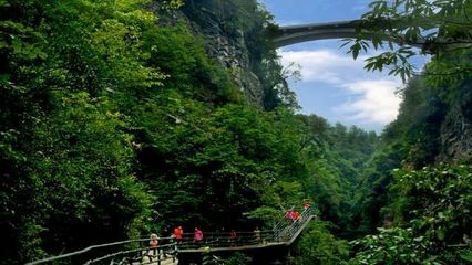 7月3號三峽,恩施女兒城、石門河峽谷、梭布埡石林圖片預覽