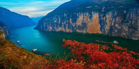 又到紅葉滿山時,我們一起暢游三峽!
