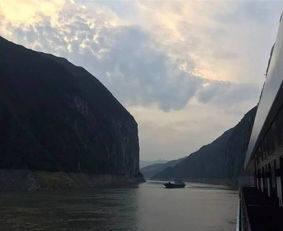 今晚競瑜為您推薦 精品泰新馬10日游 大美三峽6日游 云南三飛6日游